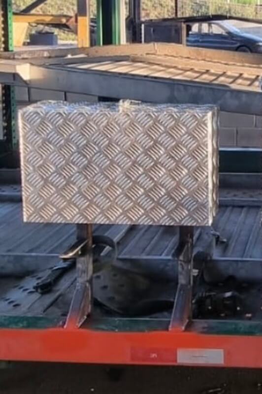 Alumixbox - CAIXA ALUMÍNIO COM FOGÃO COOKTOP