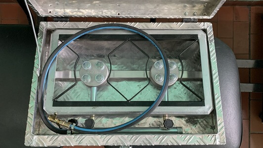 Alumixbox - CAIXA DE ALUMÍNIO COM FOGÃO FOGAREIRO