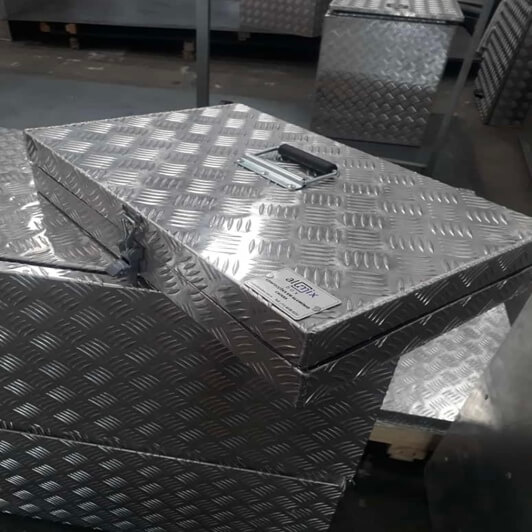 Alumixbox - CAIXA MALETA