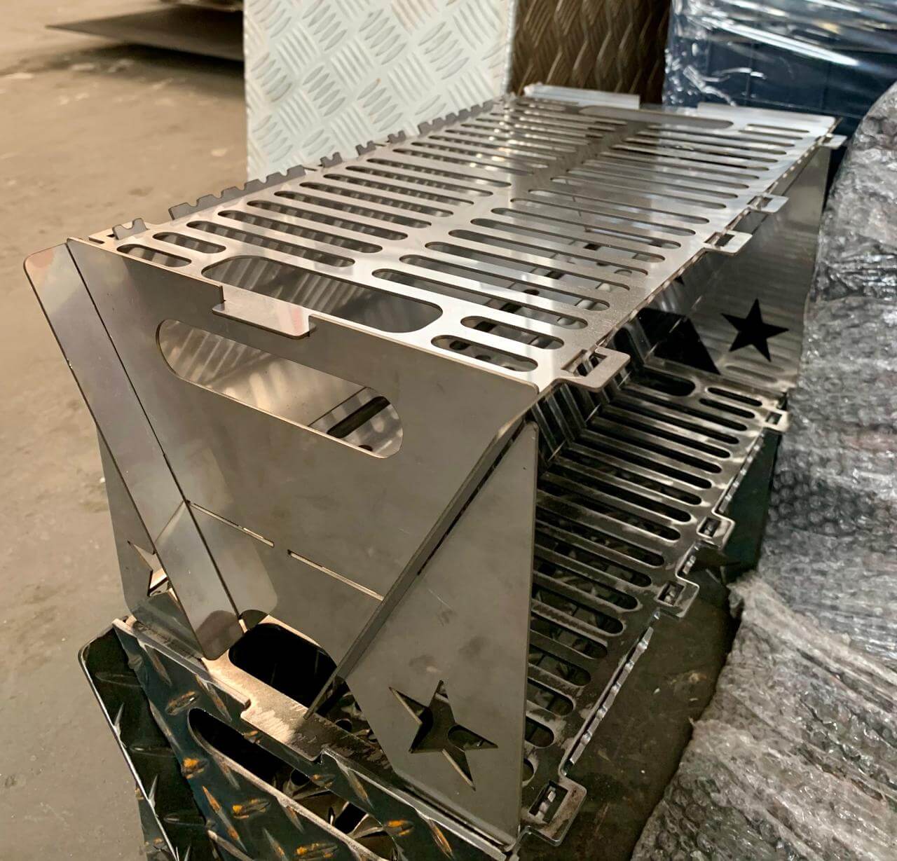 Alumixbox - MINI CHURRASQUEIRA DE INOX LASER