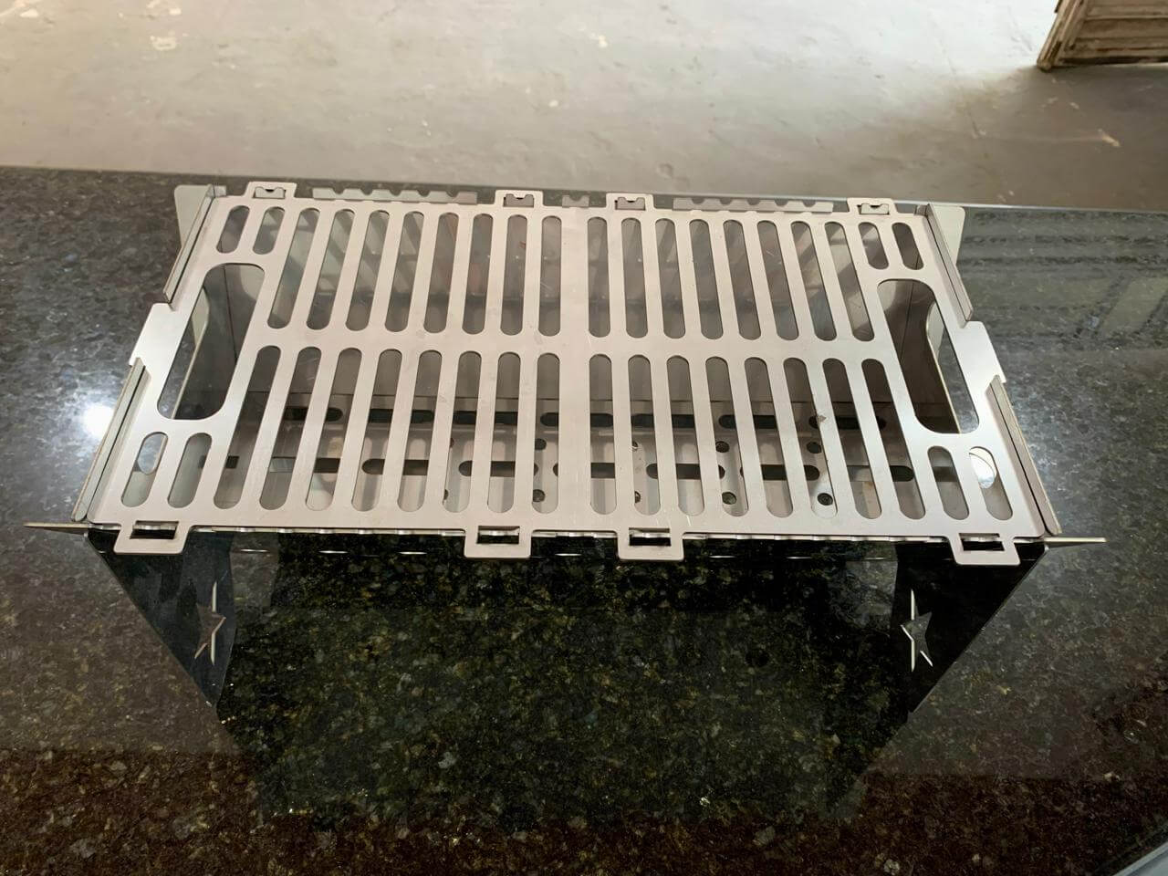 Alumixbox - MINI CHURRASQUEIRA DE INOX LASER