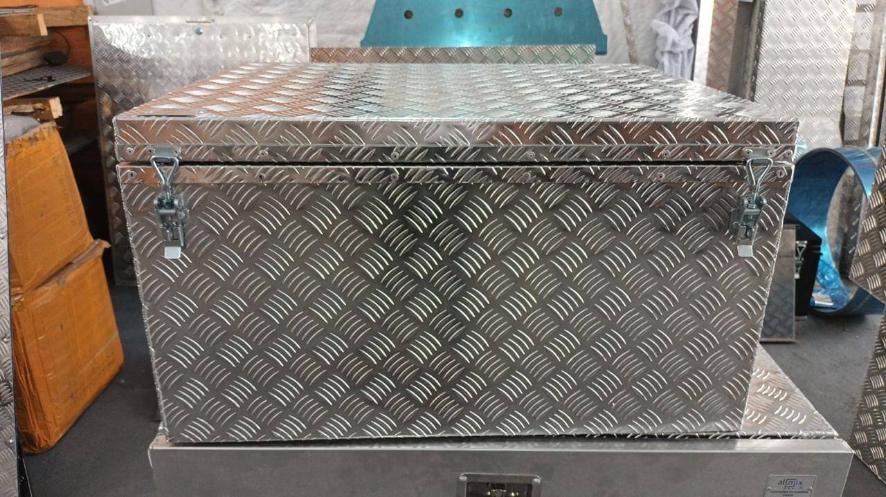 Alumixbox - REVESTIMENTO CAIXA DE ISOPOR