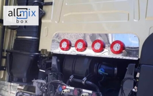 Alumixbox - TAMPA DE MOTOR VOLVO INOX